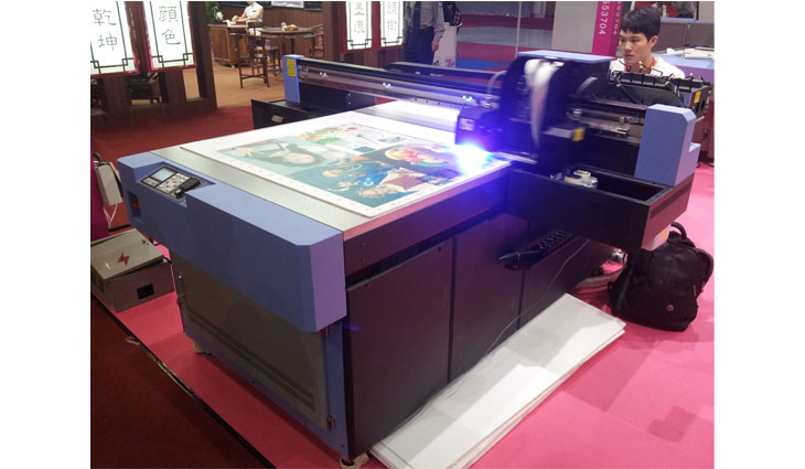 industrial flat bed UV printing in UAE